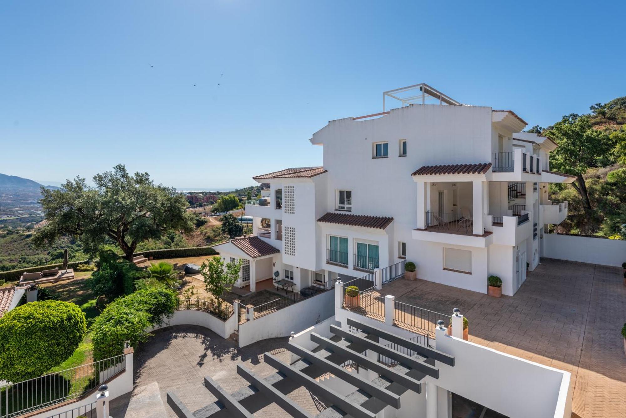 Modern Serene Retreat In Marbella East Ojén Kültér fotó